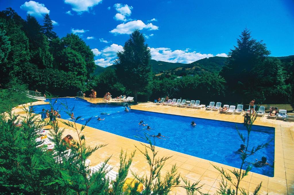 Camping Paradis Marmotel Saint-Geniez-dʼOlt Eksteriør billede