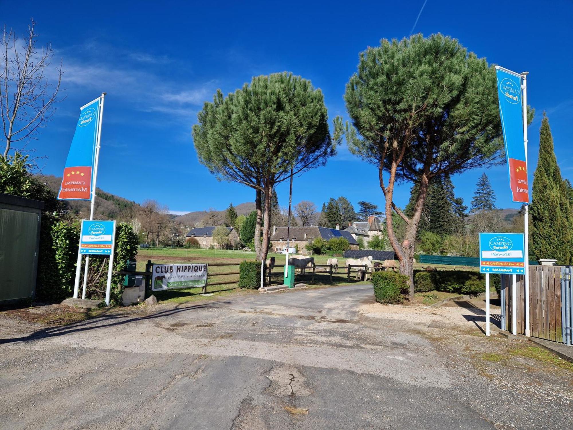 Camping Paradis Marmotel Saint-Geniez-dʼOlt Eksteriør billede