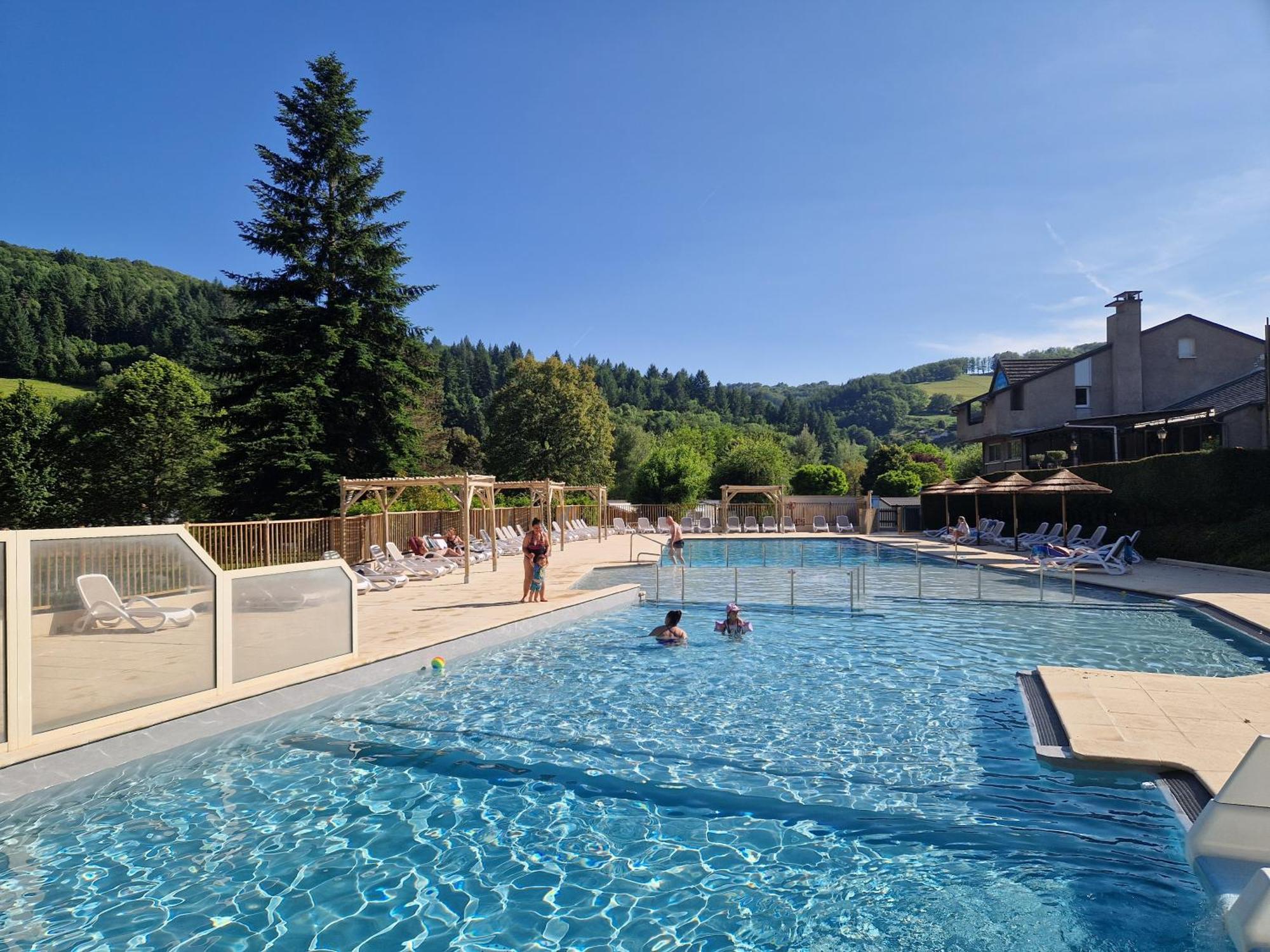 Camping Paradis Marmotel Saint-Geniez-dʼOlt Eksteriør billede
